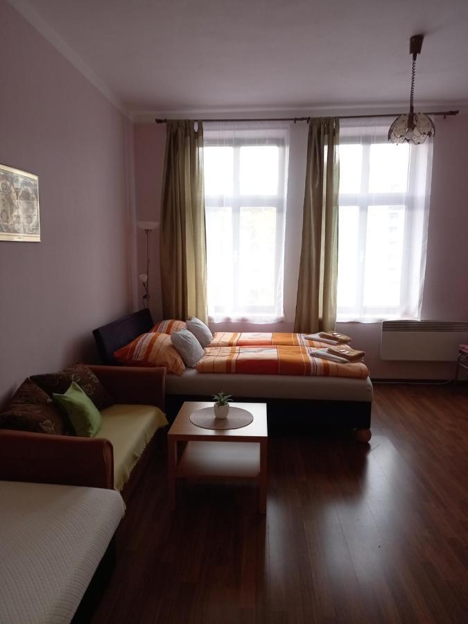 Apartman Marsik Nachod Luaran gambar