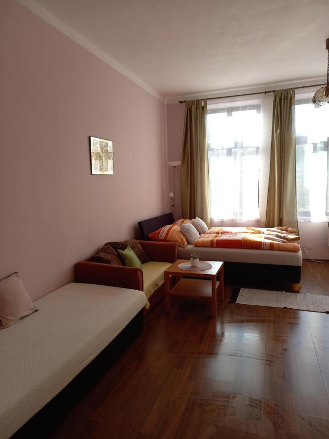 Apartman Marsik Nachod Luaran gambar