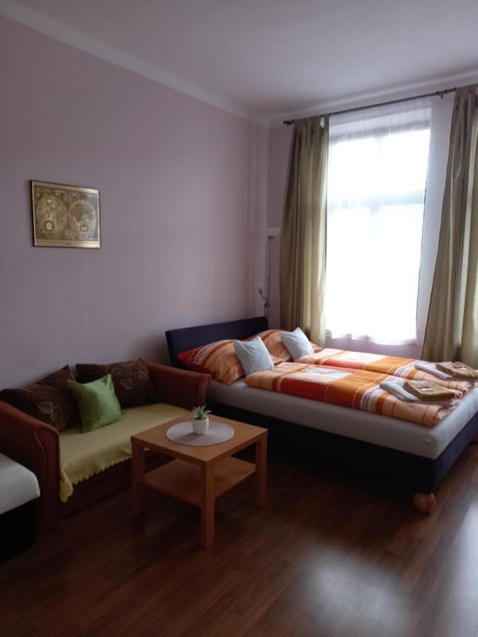 Apartman Marsik Nachod Luaran gambar