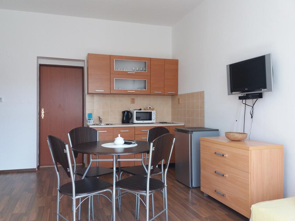 Apartman Marsik Nachod Luaran gambar